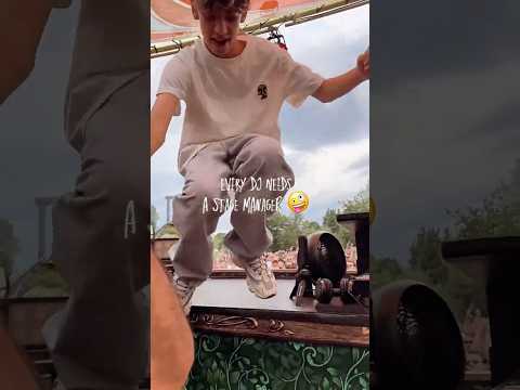 Every DJ Needs a Stage Manager 😜 | DJ GAB – Tomorrowland 2025 #dj #djset #festival #electronicmusic