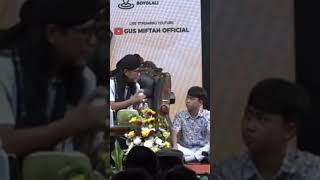 Download lagu GUS MIFTAH DI BILANG KYAI LONTE #gusmiftah #ngaji #santri mp3