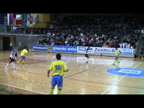 futsal.si: 2000 gledalcev na tekmi KMN Tomi Press Bronx - KMN Izola (29.10. 2010)
