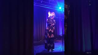 Leigh Nash singing Kiss Me at The Attic in Tampa Florida 12/7/2018