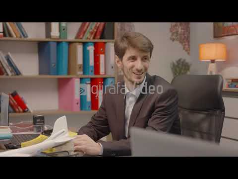 A e dini qysh po don me ja lon emrin djalit të vet Ibra? 🤣 - SchengenVisa: E46