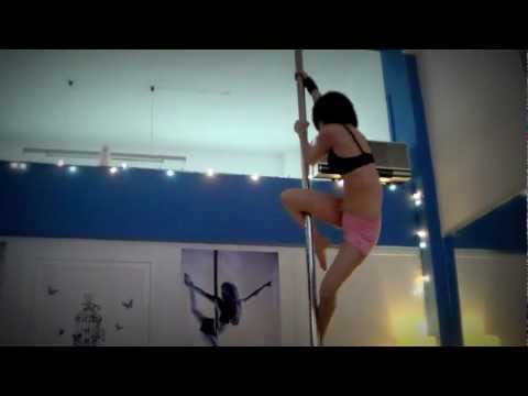 09.Thess Pole Show 2 - Pole Art - Maria Christina