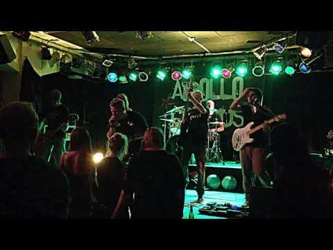 Apollo Circus - Broken Inside (Live)