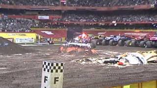 preview picture of video 'Backdraft Freestyle at Monster Jam in Syracuse at the Carrier Dome 2011'