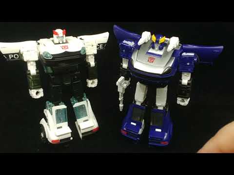 Chuck's Reviews Transformers Buzzworthy Bumblebee Silverstreak