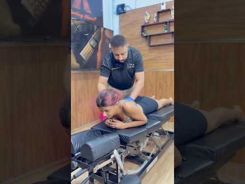 She stood in good position and middle of the lumbar adjusted #chiropractic #shorts #ytshorts #fypシ