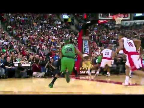Paul Pierce MONSTER dunk on two Raptors (Jan. 2, 2011)