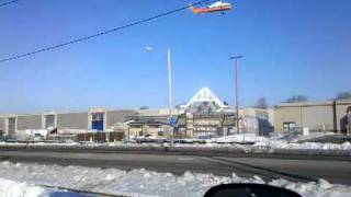 preview picture of video 'Helicopter lift over Pick n save west bend rtu lift.'