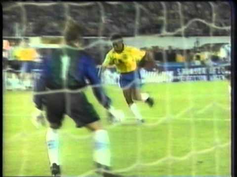 1995 (November 8) Argentina 0-Brazil 1 (Friendly).mpg