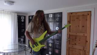Magnus Rosén ( ex Hammerfall ) plays bass in he´s home part 3 of 5