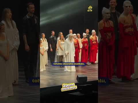 30 let v roli Dracula Daniel Hůlka se dojal na pódiu. ????
