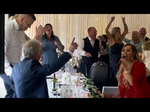 Laura Mac & Surprise Singing Waiters