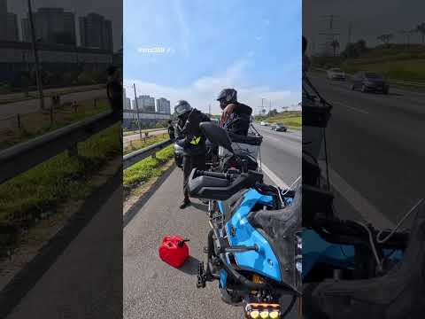 Ajudando com uma simples gasolina! Obrigado a todos que me seguem