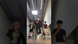 Download lagu TikTok Trend | She Bugging (Whatchu Gonna Do) #tiktok #trending #edit #trend#dance#lyrics#viralvideo mp3