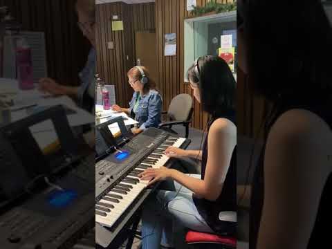 Ingin kumiliki by Ruth Sahanaya  Irene Mus Mulyadi cover pianist Elita Santosaputri