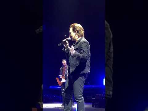U2 Berlin 2018-09-01 Bono suspends the concert!!!