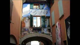 preview picture of video 'Dozza, l'arte tra le vie del borgo (1/2) - Musica di Giovanni Allevi, Come sei veramente'