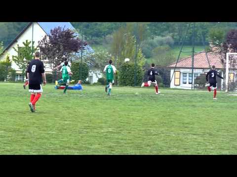 14 mai 2010 - Dozule Fc 3 - 0 Su Dives B U15 (But de Geoffrey Levergeois)