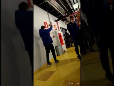 graves incidentes en el vestuario de Boca en Brasil