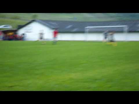 SG Vordereifel - SG Ernst; Fallrückzieher des Mächtigen van Bog