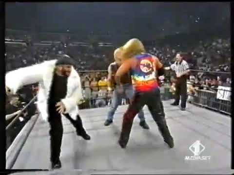 Kevin Nash vs Sid Vicious e Randy Savage