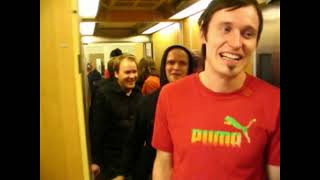 Onnellinen nyt (Official Archive Video)