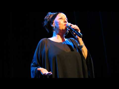 Célia canta Chico Buarque - Meu guri - Sesc Vl.Mariana SP 26 02 2015