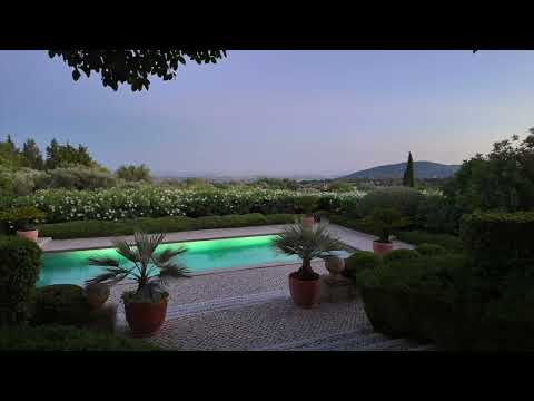 As the night slowly falls, the lights of Faro awaken