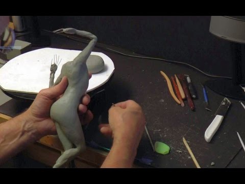 Sculpting a Female Figure 02