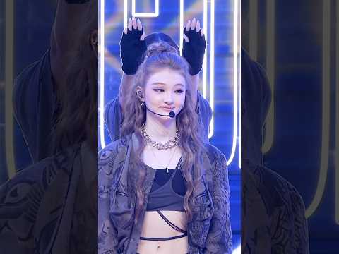 MEOVV’s funniest member? Definitely Ella 😂 BURNING UP - MUSIC CORE #shorts #burningup #meovv #ella