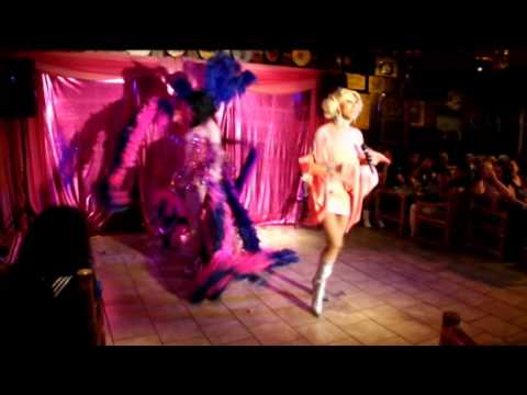 Helena Vondráčková - Karneval travesti Divoké kočky slečna Sindy Miriam Paloma
