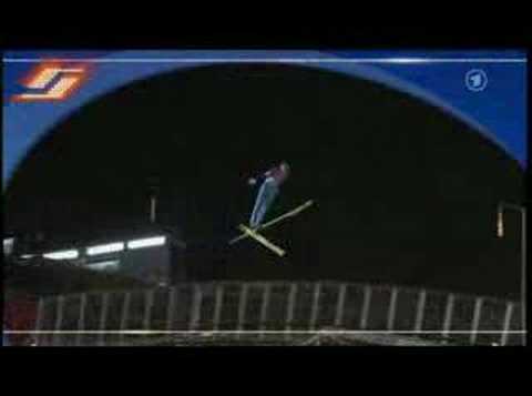 Skisprung Sturz Bjoern Einar Romoeren