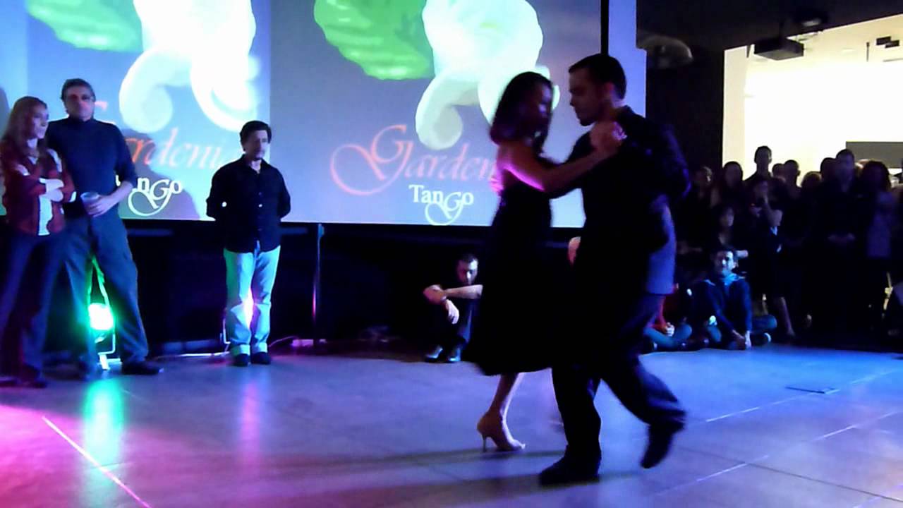 10 La Milonga del Patio presenta a Julián Vilardo y Tatiana lopez Rodriguez "Toda Mi Vida"