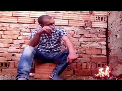 47 Nefes   Aglamazmis Erkekler 2015 oficial video