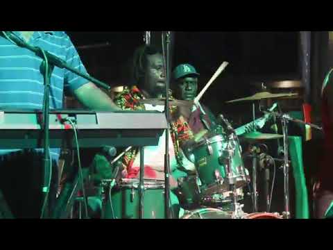 "Rodo Dangi" live POV Band