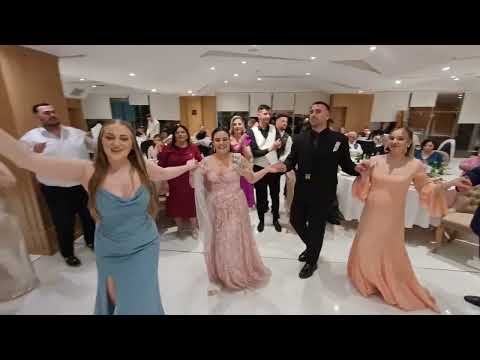 LIVE, Atmosfere e zjarrte ne hapjen e valles se familjes Çepe te Santa Quaranta ne Sarande