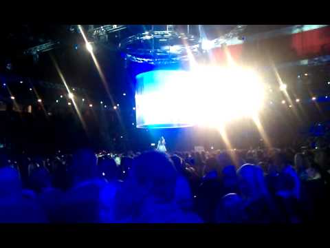 Minnah Karlsson - Dreaming People (Finallåten) [IDOL 2010]