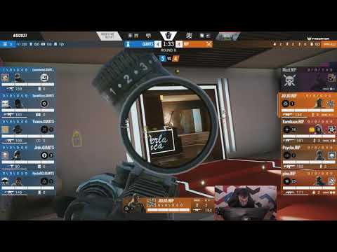 Pino faz um Ace sem sair do lugar.