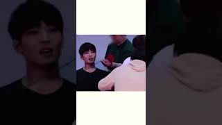 [閒聊] 非常了解粉絲需求的粉絲經紀人 (SEVENTEEN)