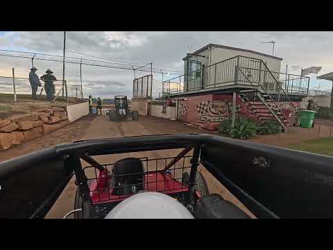 heat 1 compact speedcars 31st of December 2024 Toowoomba Speedway