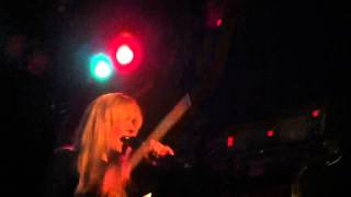 Break The Chain by Oh Land LIVE at the Bowery Ballroom NYC 9/26/111