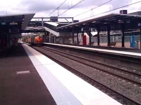 FREIGHT LOCOS CLF3 CLP9 CLP10 @ MACAURTHUR.mp4