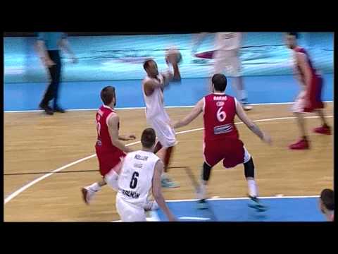 Akos Keller shakes the board with strong dunk (Szolnoki Olaj - Cedevita, 22.3.2015)