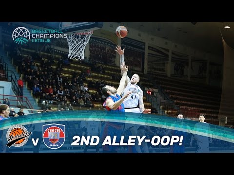 Once again! Stockton to Minnerath for the Alley-Oop!