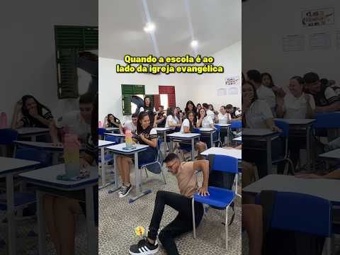 O menino pulando a janela 🤣 #humor #flaviomemes #memes #memefras #comedia #piadascurtas