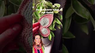 Asinhas de crochê em forma de girassol 🌻 para customizar seus tênis! #crochêcriativo#crochet