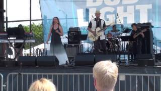 Swingabilly Slim  Elvis Costello&#39;s &quot;Lovable&quot; At Taste Of Chicago