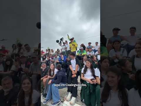 DANIEL SCIOLI Presenciando el Mundial de Canotaje en Gualeguaychú, Entre Ríos