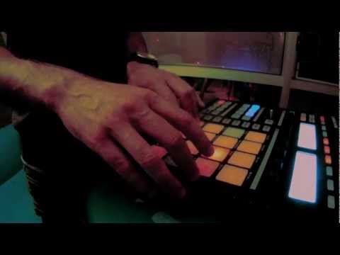 Touchdown LA and Hungry For The Power (Live On Maschine)