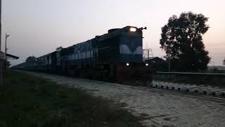 preview picture of video 'WDM3D 11346 Stopping patiently at Dohna'
